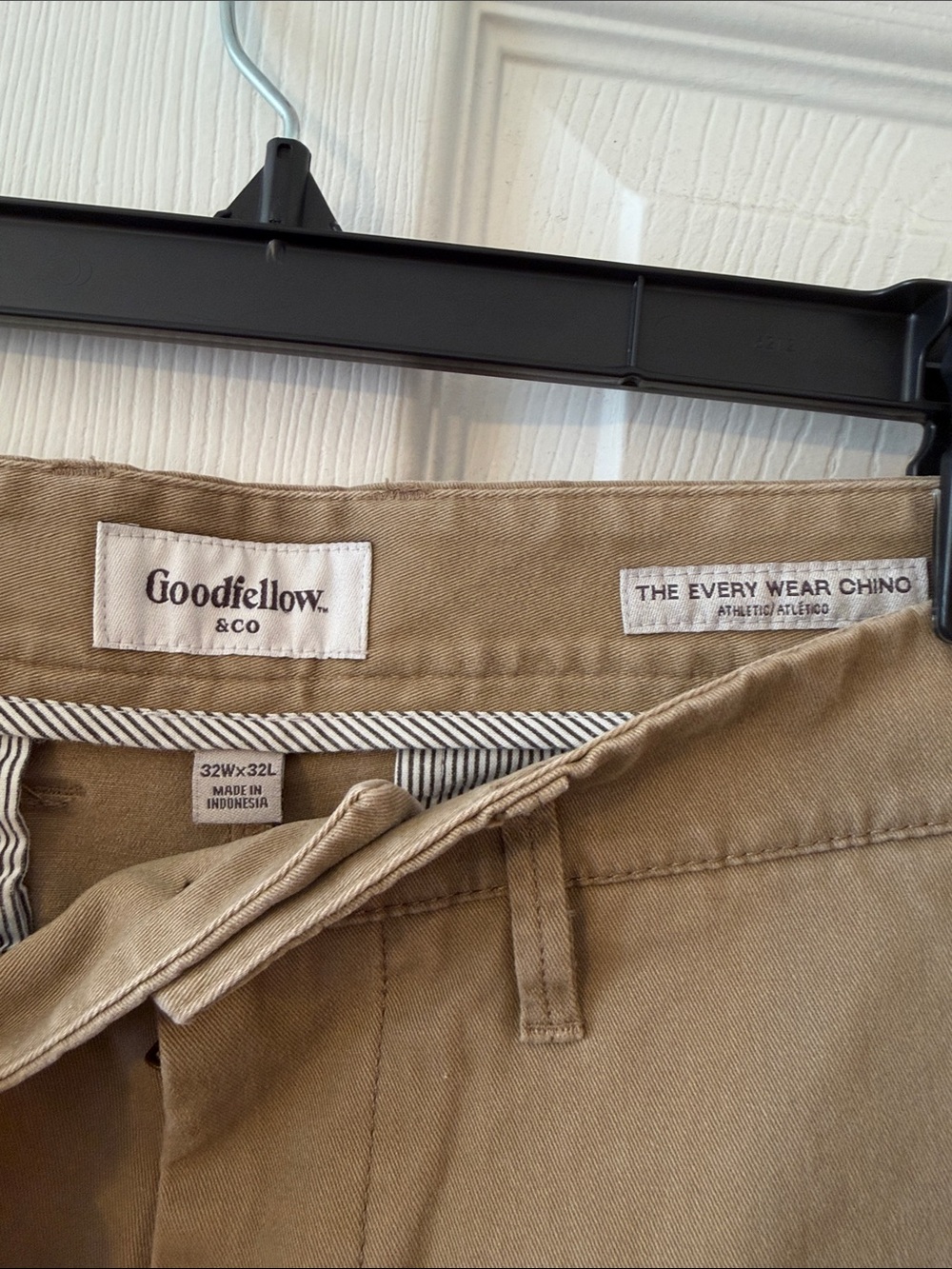 Men's Goodfellow & Co Khaki Chino Pants - Picture 2 of 3